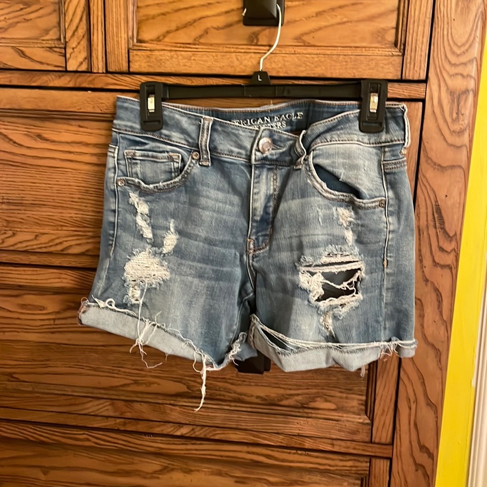 Size 10 American Eagle denim shorts worn a few times